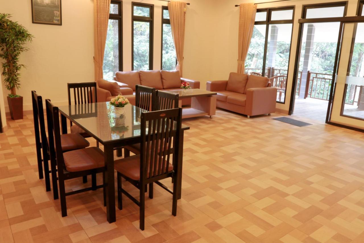 Safari Resort Puncak Eksteriør billede