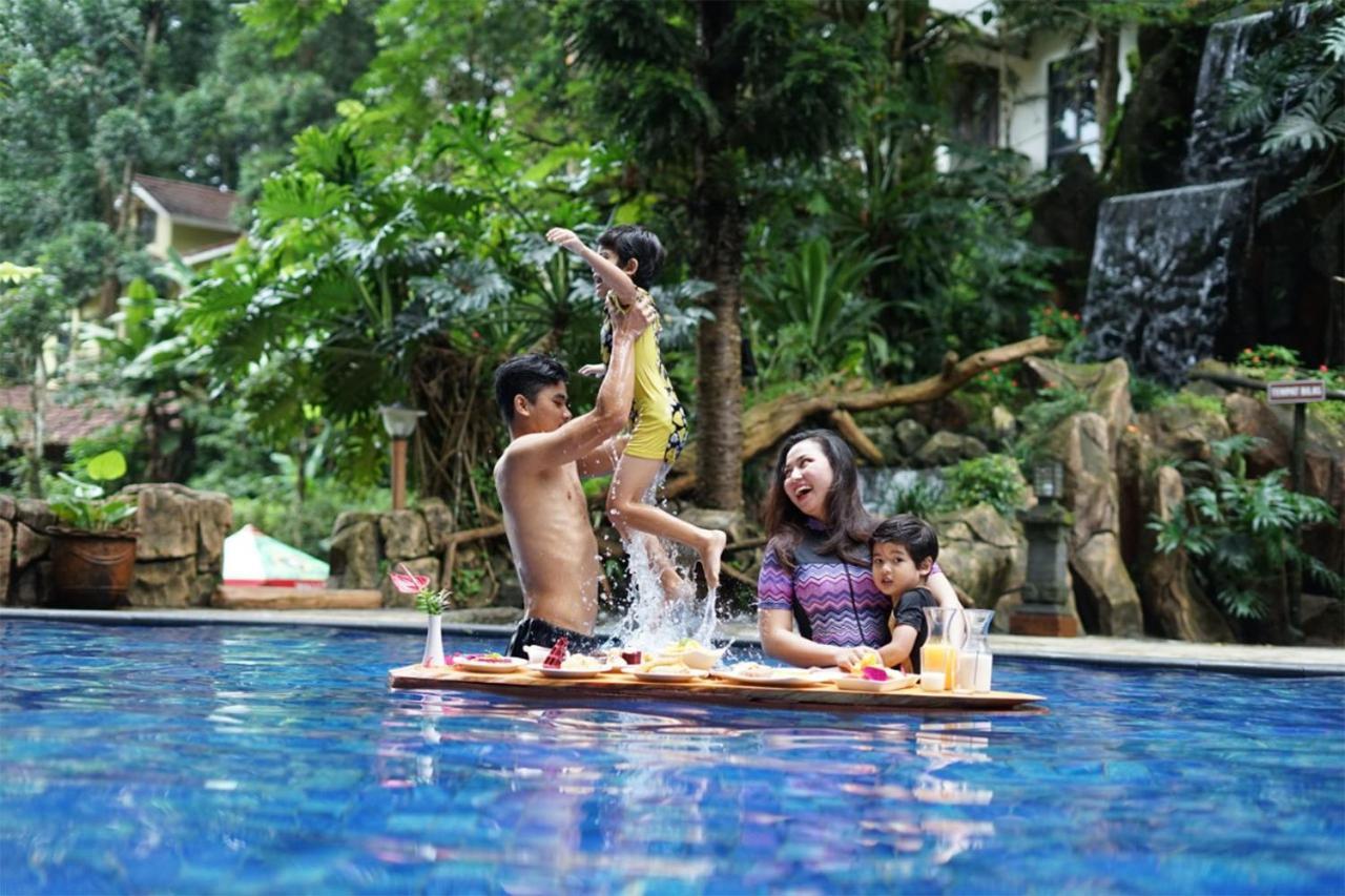 Safari Resort Puncak Eksteriør billede