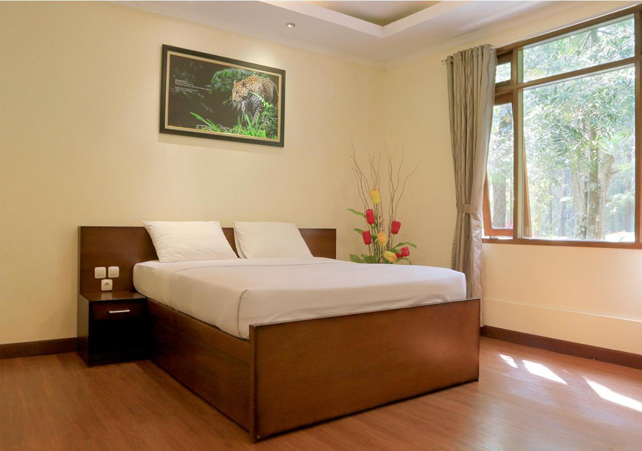Safari Resort Puncak Eksteriør billede